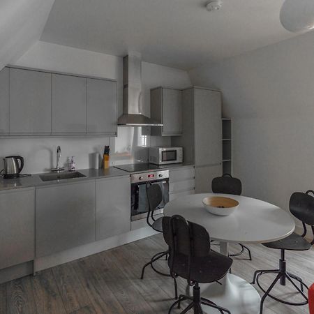 The Apartments Kensington High Street Лондон Екстериор снимка