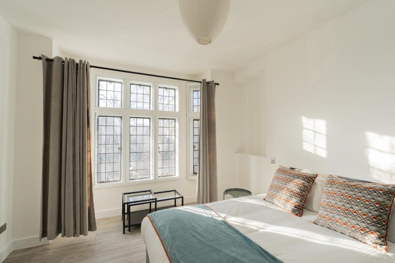 The Apartments Kensington High Street Лондон Екстериор снимка