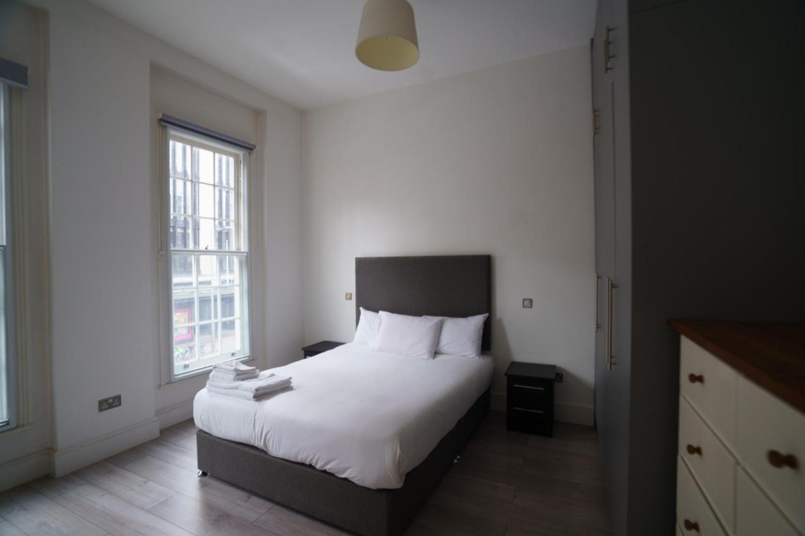 The Apartments Kensington High Street Лондон Екстериор снимка