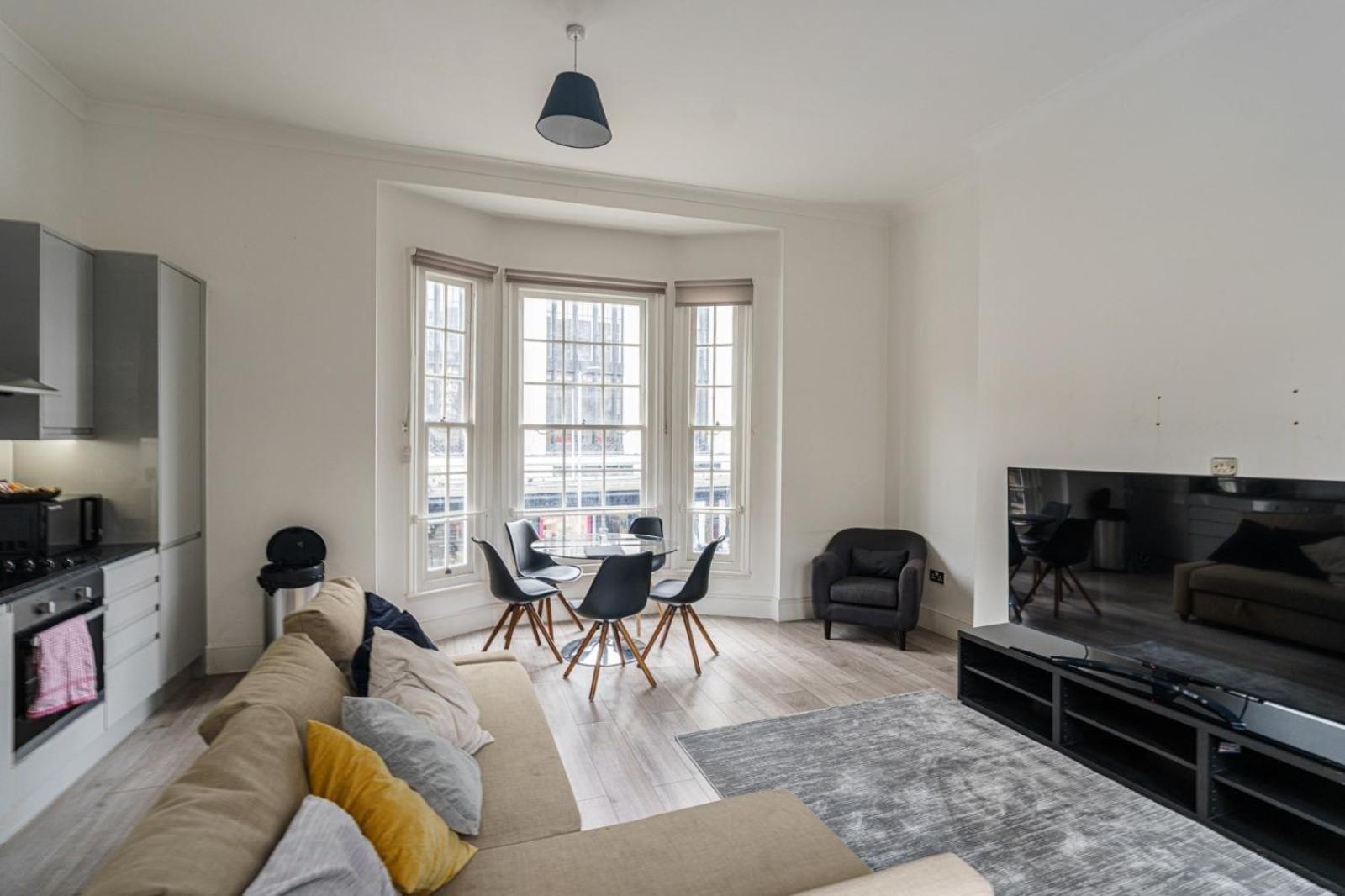 The Apartments Kensington High Street Лондон Екстериор снимка