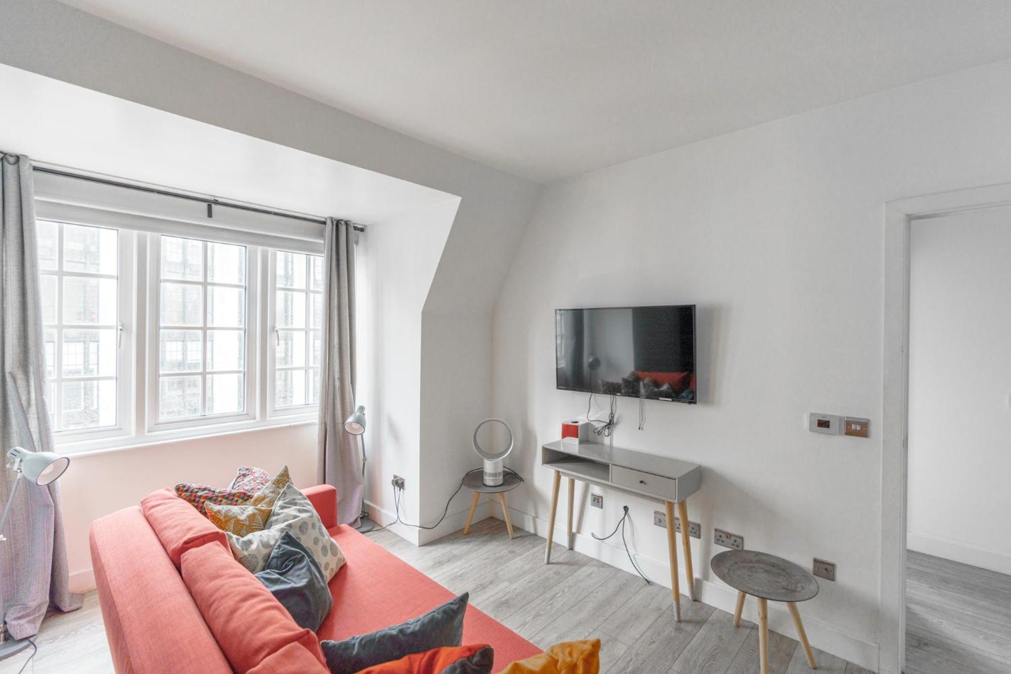 The Apartments Kensington High Street Лондон Екстериор снимка